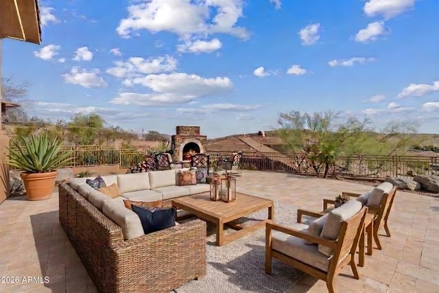 549 E MOUNTAIN SAGE Drive, Phoenix, AZ 85048