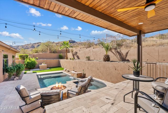 549 E MOUNTAIN SAGE Drive, Phoenix, AZ 85048