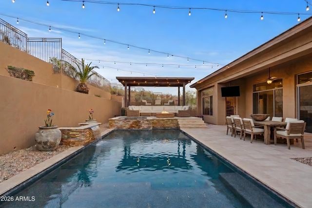 549 E MOUNTAIN SAGE Drive, Phoenix, AZ 85048