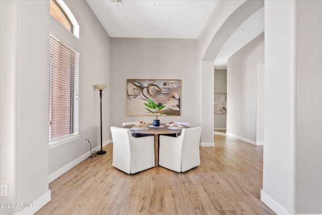 549 E MOUNTAIN SAGE Drive, Phoenix, AZ 85048