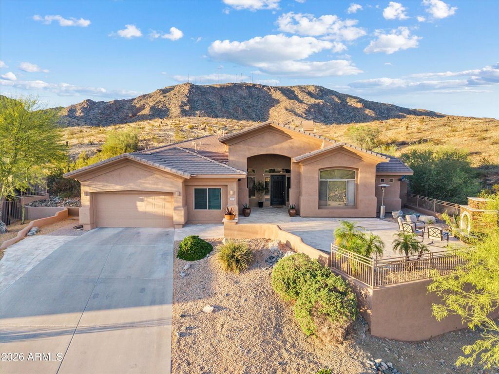 549 E MOUNTAIN SAGE Drive, Phoenix, AZ 85048