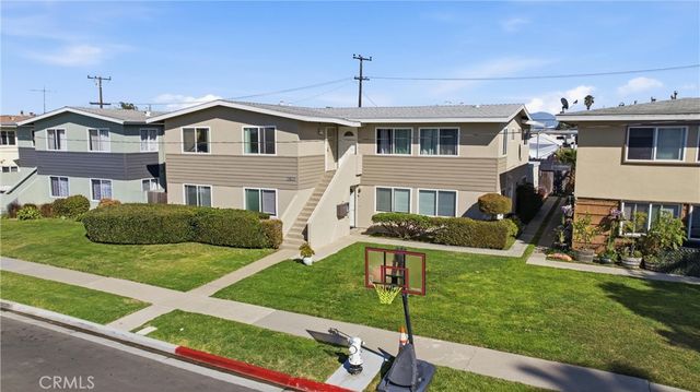 2940 Peppertree, Costa Mesa, CA 92626