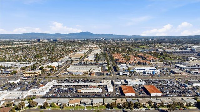 2940 Peppertree, Costa Mesa, CA 92626