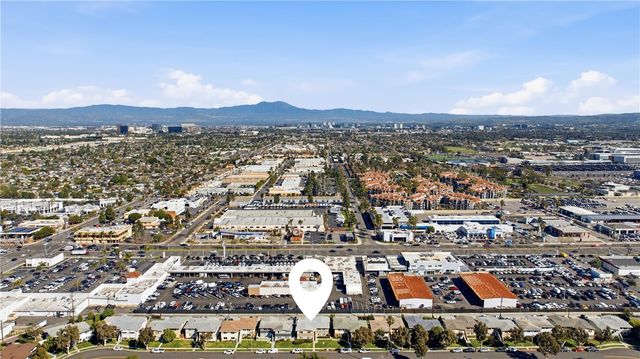 2940 Peppertree, Costa Mesa, CA 92626