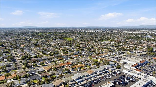 2940 Peppertree, Costa Mesa, CA 92626