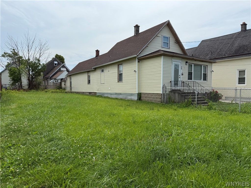 31 Woltz Avenue, Buffalo, NY 14212