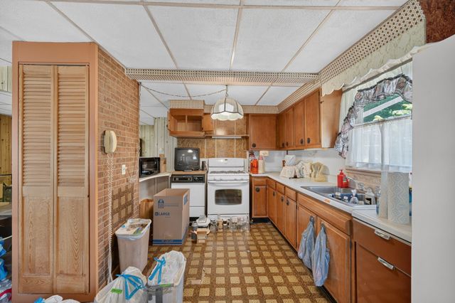 440 NE 46th Place, Des Moines, IA 50313