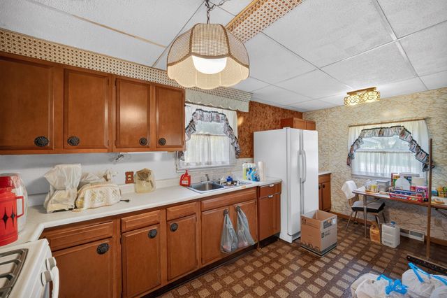 440 NE 46th Place, Des Moines, IA 50313