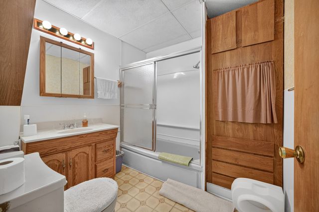 440 NE 46th Place, Des Moines, IA 50313