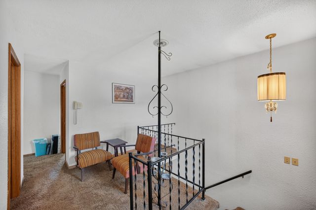440 NE 46th Place, Des Moines, IA 50313