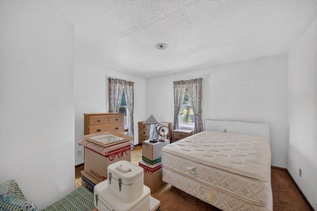 440 NE 46th Place, Des Moines, IA 50313