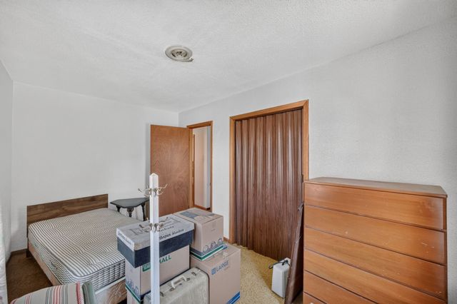 440 NE 46th Place, Des Moines, IA 50313