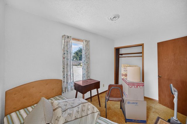 440 NE 46th Place, Des Moines, IA 50313