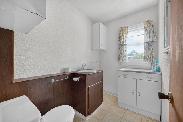 440 NE 46th Place, Des Moines, IA 50313
