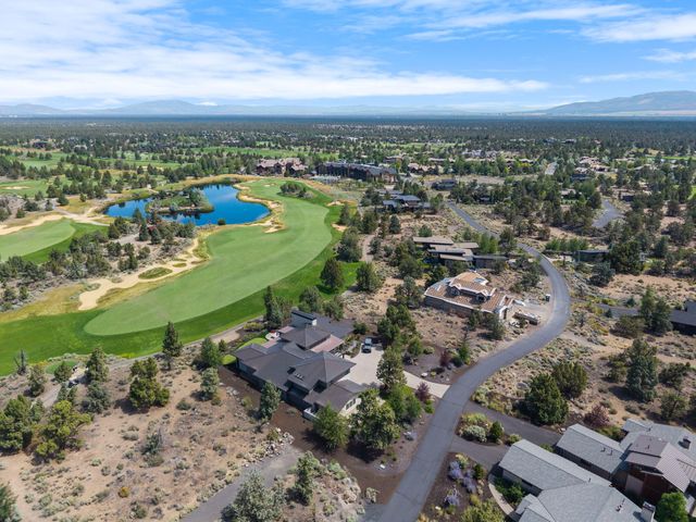 22936 Ghost Tree Lane, Bend, OR 97701