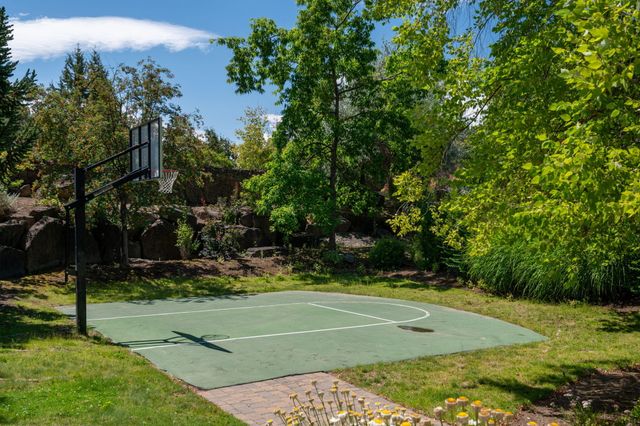 22936 Ghost Tree Lane, Bend, OR 97701