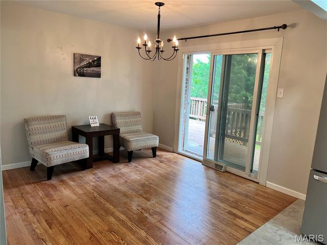 5144 Wallingford Drive, St Louis, MO 63121