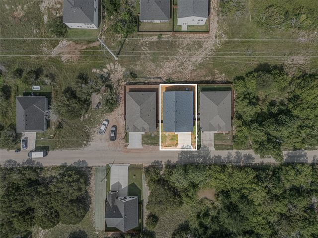 5845 Black Pine Circle, Granbury, TX 76048