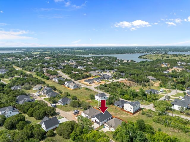 5845 Black Pine Circle, Granbury, TX 76048