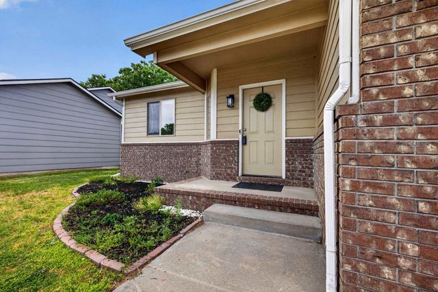 2813 W 44th St S, Wichita, KS 67217