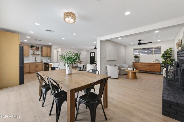 6932 E LATHAM Street, Scottsdale, AZ 85257