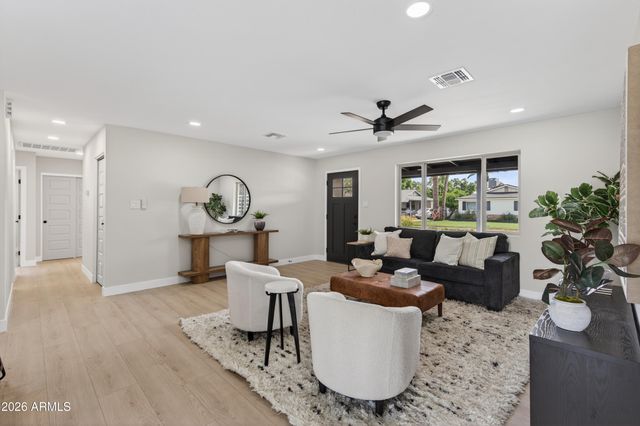 6932 E LATHAM Street, Scottsdale, AZ 85257