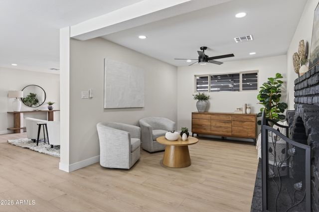 6932 E LATHAM Street, Scottsdale, AZ 85257