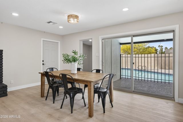 6932 E LATHAM Street, Scottsdale, AZ 85257