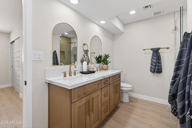 6932 E LATHAM Street, Scottsdale, AZ 85257