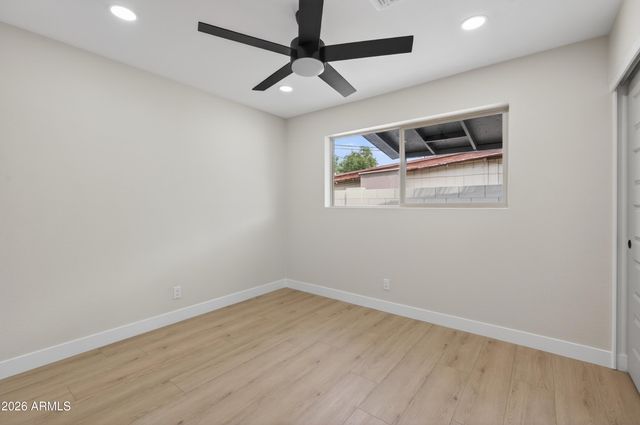 6932 E LATHAM Street, Scottsdale, AZ 85257