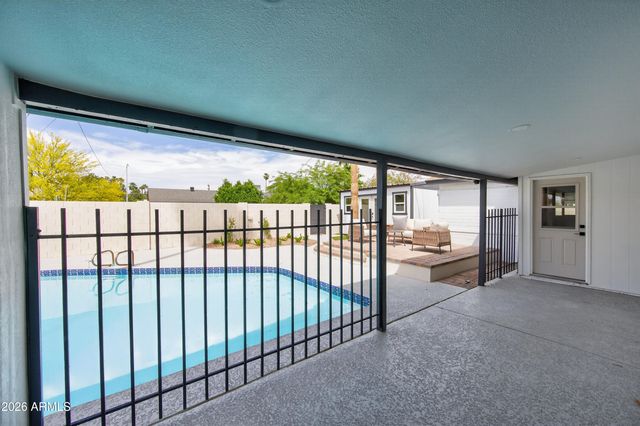 6932 E LATHAM Street, Scottsdale, AZ 85257