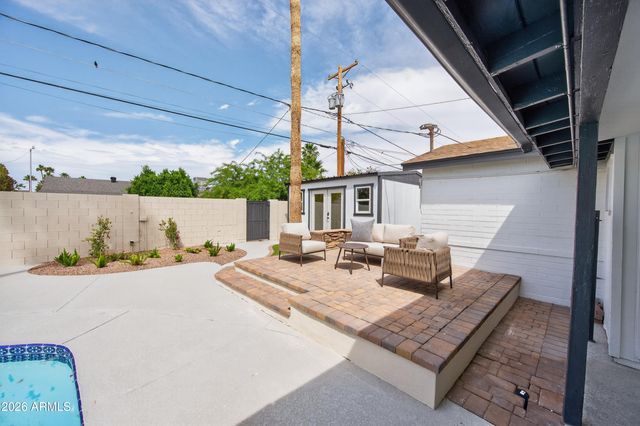 6932 E LATHAM Street, Scottsdale, AZ 85257