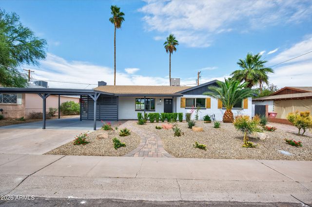 6932 E LATHAM Street, Scottsdale, AZ 85257