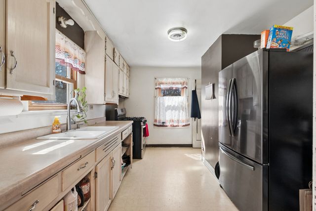 14523 S Dearborn Street, Riverdale, IL 60827