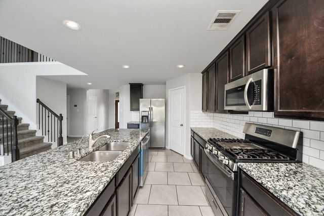 18319 Pin Oak Lake Drive, Richmond, TX 77407