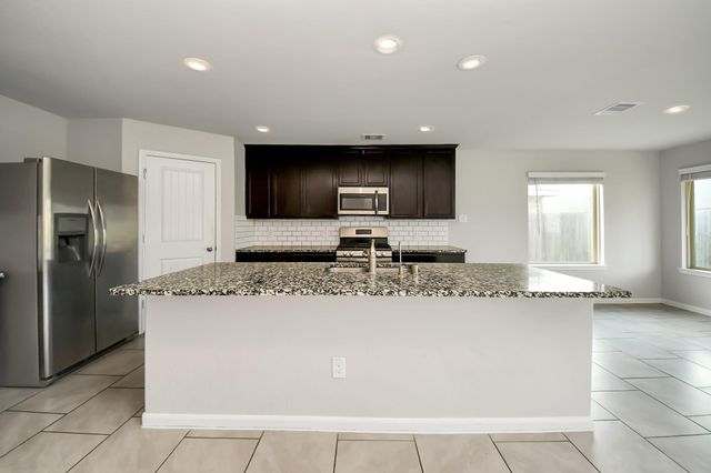 18319 Pin Oak Lake Drive, Richmond, TX 77407