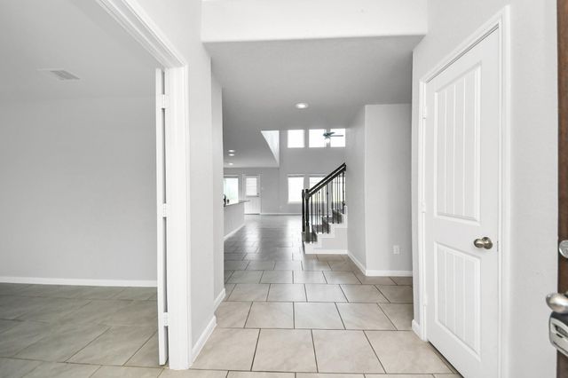18319 Pin Oak Lake Drive, Richmond, TX 77407