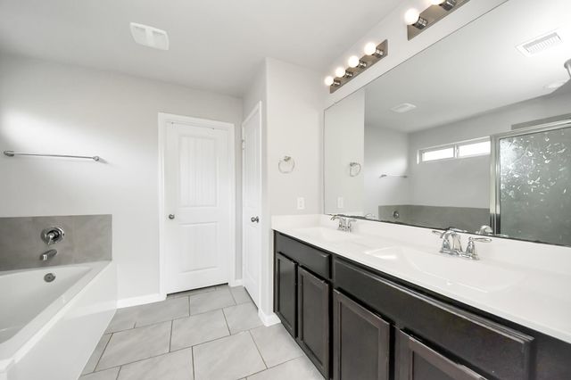 18319 Pin Oak Lake Drive, Richmond, TX 77407