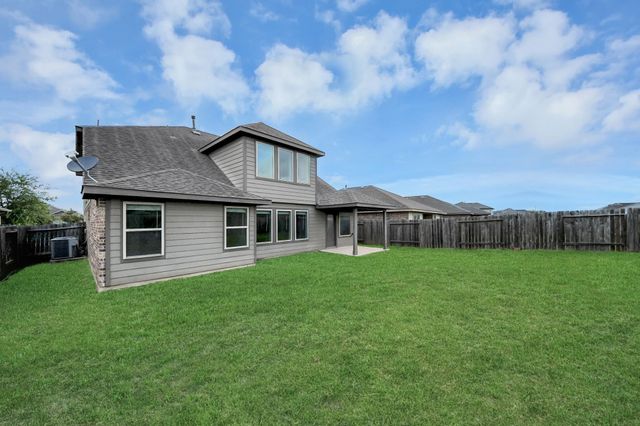 18319 Pin Oak Lake Drive, Richmond, TX 77407
