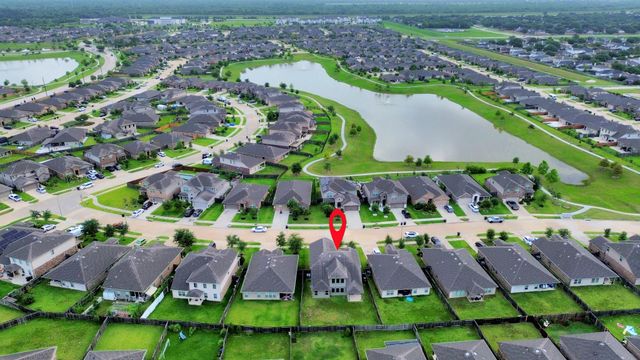 18319 Pin Oak Lake Drive, Richmond, TX 77407