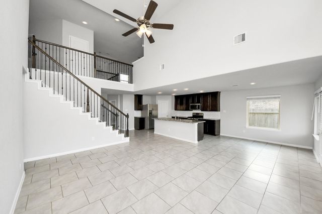 18319 Pin Oak Lake Drive, Richmond, TX 77407