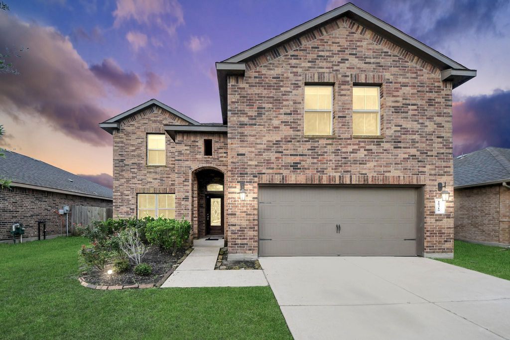 18319 Pin Oak Lake Drive, Richmond, TX 77407