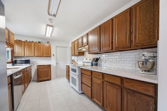 2917 E Rivera, Wichita, KS 67211