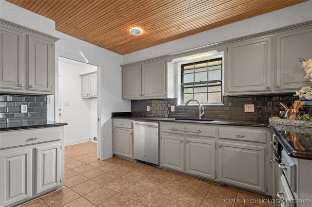 1500 Rosedale, Ardmore, OK 73401