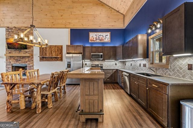 78 Lake Top Lane, Ellijay, GA 30540