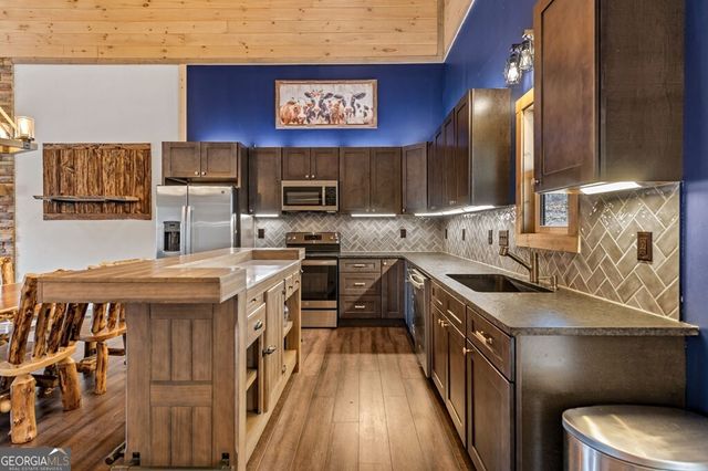 78 Lake Top Lane, Ellijay, GA 30540