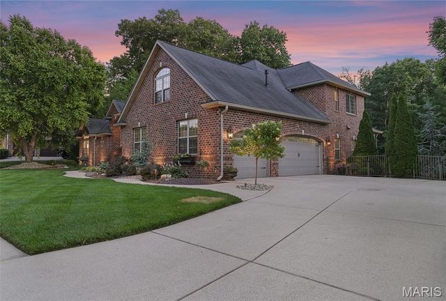 1116 Far Oaks Drive, Caseyville, IL 62232