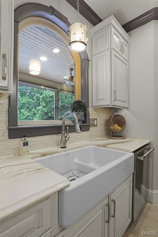 1116 Far Oaks Drive, Caseyville, IL 62232
