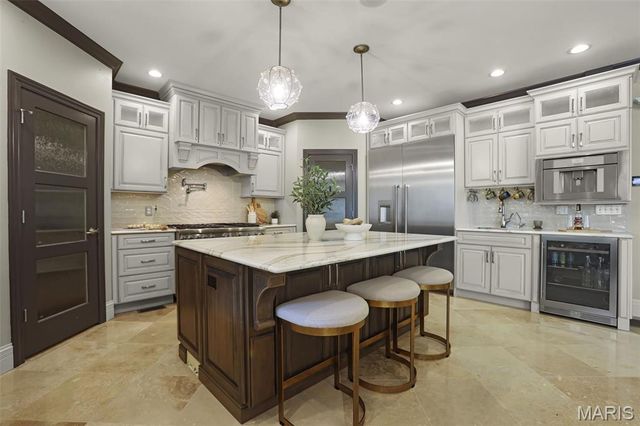 1116 Far Oaks Drive, Caseyville, IL 62232