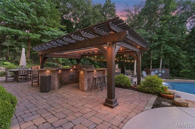 1116 Far Oaks Drive, Caseyville, IL 62232